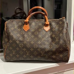 100% authentic Louis Vuitton speedy 35